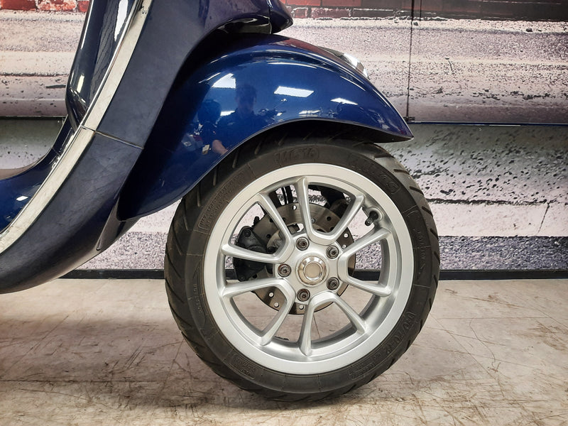 Vespa Primavera 50 2019 model