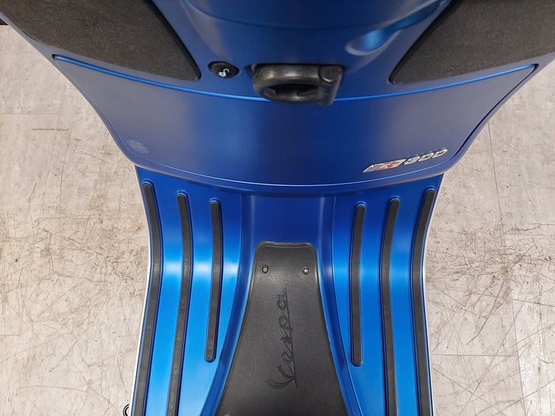 Vespa GTS300 Super Sport 2021 Model Blue